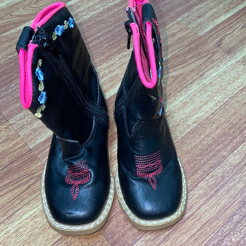 2 Boots